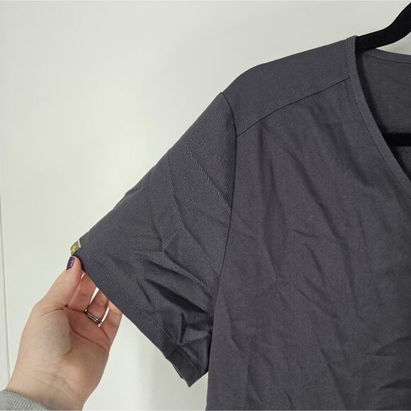 Figs Grey Short Sleeve Straight Leg Scrub Set L - Picture 3 of 15